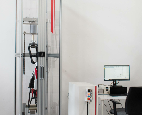 Drop tower for impact tests on frames and forks (ISO 4210-6)_2